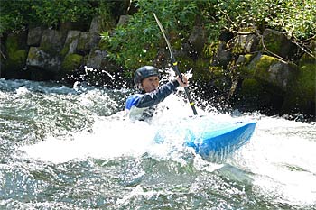 尻別川の瀬を下る