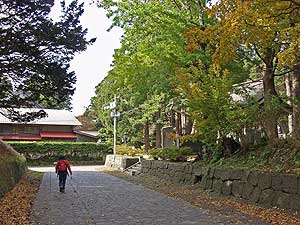 寺町を歩く