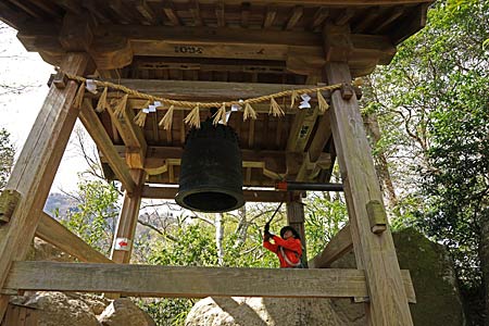 三徳山三佛寺鐘楼