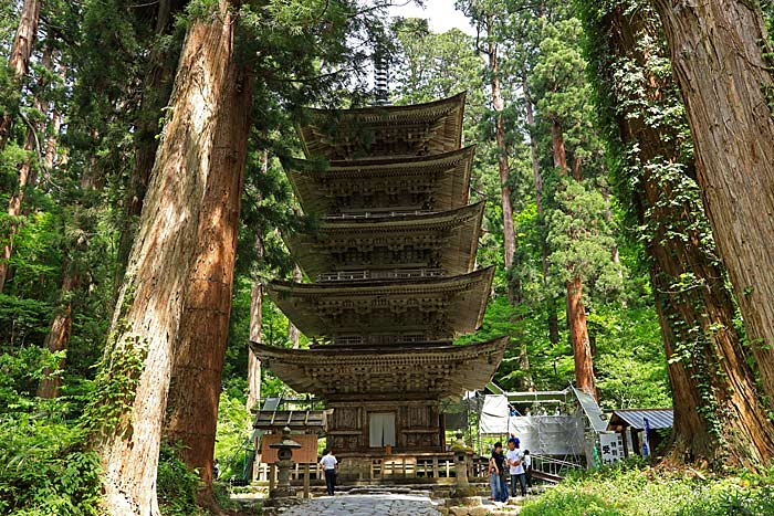 羽黒山五重塔