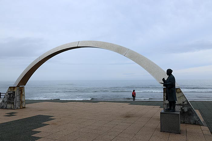 おびら道の駅松浦武四郎銅像