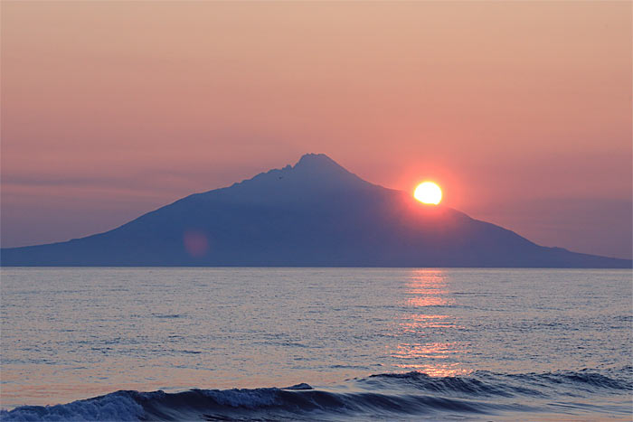 利尻山に沈む夕日