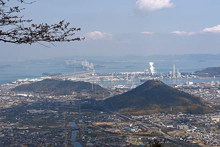 飯野山