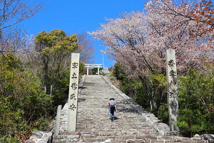 高屋神社