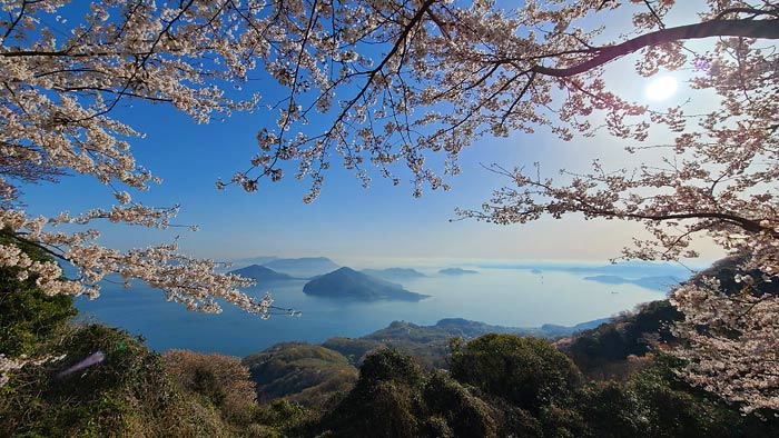 紫雲出山