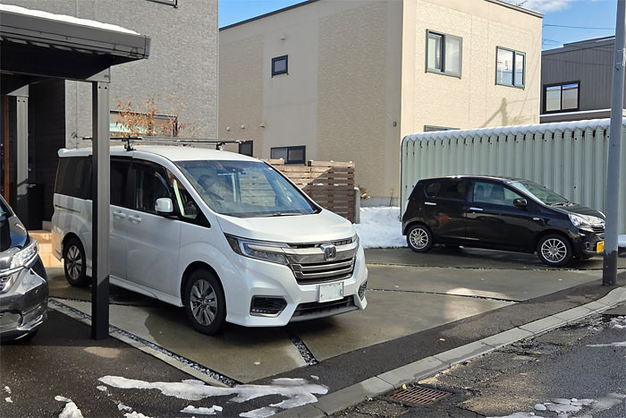 アキッパの駐車場