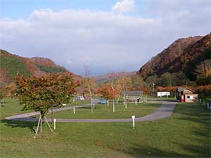 湯の沢水辺公園