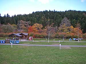 湯の沢水辺公園